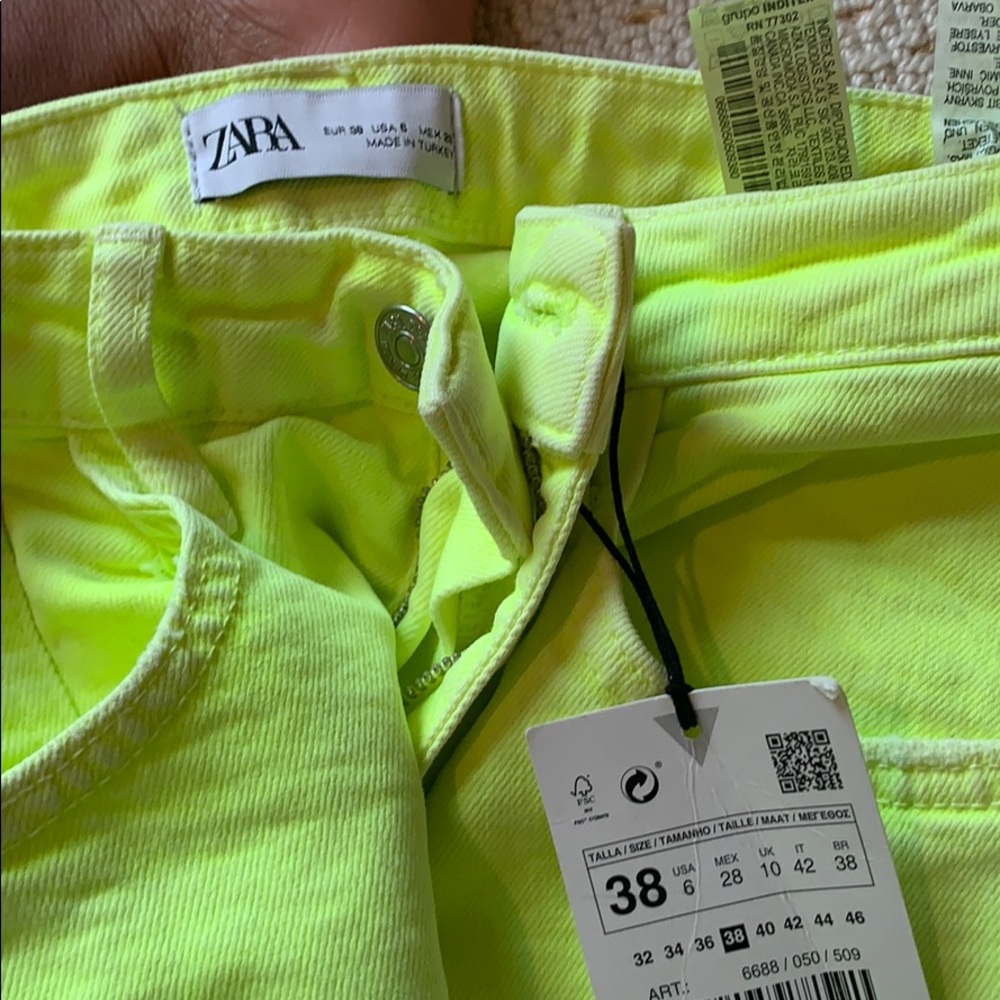 Neon cropped jeans